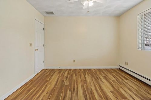 105 Nepaug Rd, South Kingstown RI  02882-2303 exterior