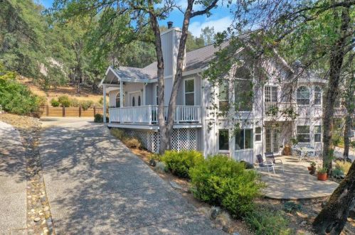 13833 Lake Wildwood Dr, Lake Wildwood, CA 95946-9581