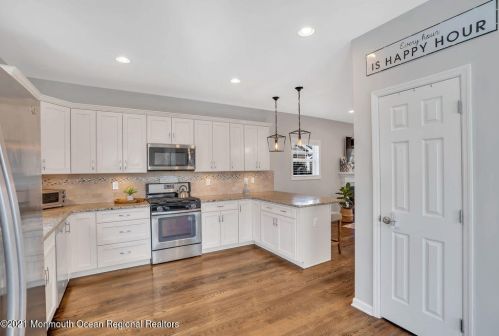 2903 Harrison St, Belmar NJ 07719-4307 exterior