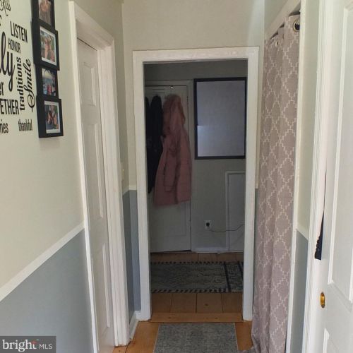 304 Hudson St, Trenton, NJ 08611-1519