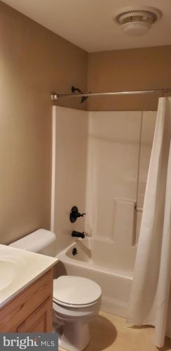 4062 Darius Dr, West Enola PA  17025-1475 exterior