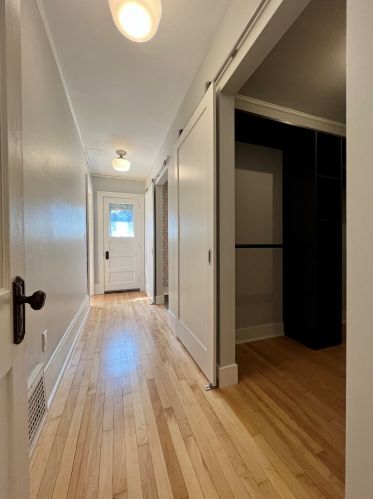 4532 Newhall St, Milwaukee WI 53211-1527 exterior