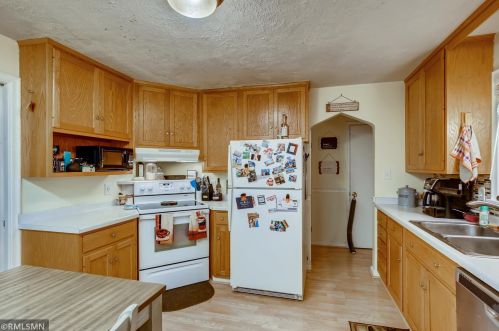 857 4th Ave, South Saint Paul MN  55075-3011 exterior