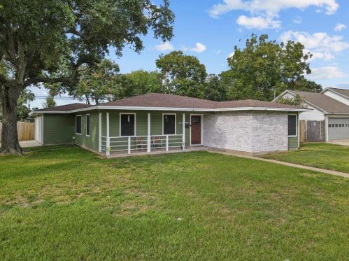 340 24th Ave, Texas City, TX 77590-6039