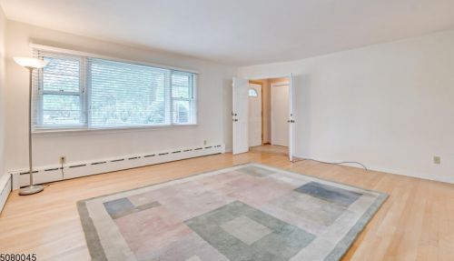 379 Princeton Ave, Rahway NJ  07065-1607 exterior