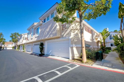 9346 Babauta Rd, San Diego CA  92129-4925 exterior