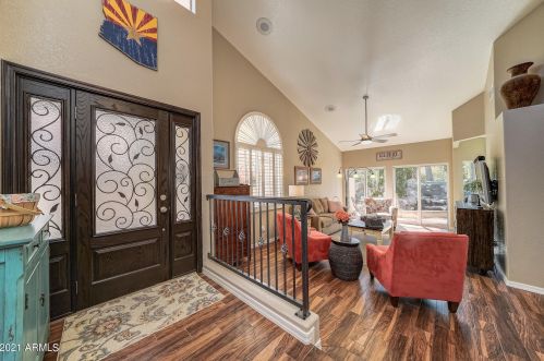 1357 Meadow Green Ln, Gilbert, AZ 85233-6615