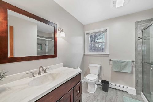 3 Geering Way, Fishkill NY  12524-1136 exterior