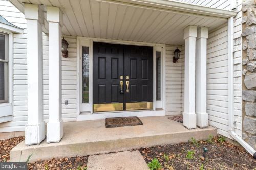 3068 Sunny Ayre Dr, Lansdale, PA 19446-5824