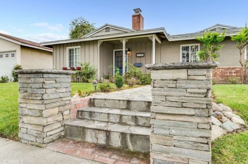 6740 Loomis St, Lakewood, CA 90713-2850
