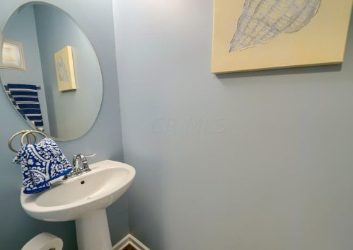 123 Stirling Way, Pataskala OH  43062-7863 exterior