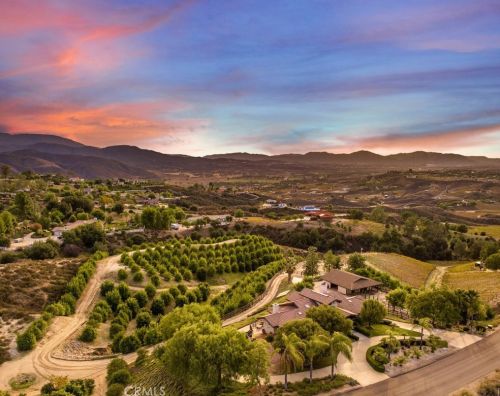 41777 Parado Del Sol Dr, Temecula CA  92592-8998 exterior