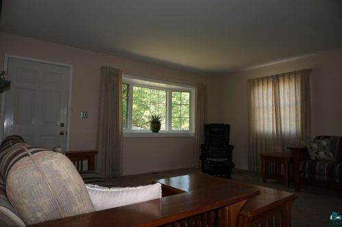 27 Nelson Dr, Silver Bay MN  55614-1110 exterior