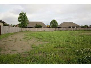 105 Lac Palourde Dr, Luling, LA 70070-4290