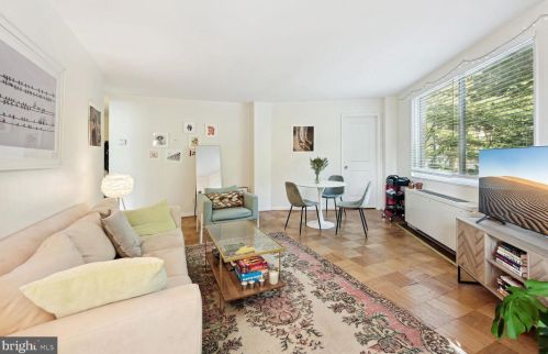 2829 Connecticut Ave, Washington, DC 20008-1557