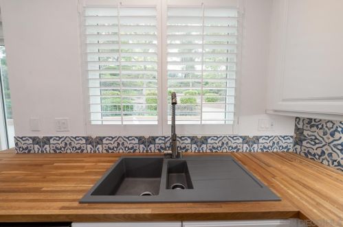 13529 Jadestone Way, San Diego CA  92130-2828 exterior