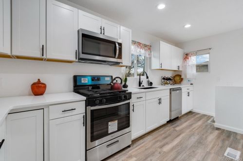 3125 Logan St, Englewood CO 80113-6843 exterior