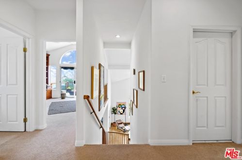 21630 Saddle Peak Rd, Topanga CA  90290-3414 exterior