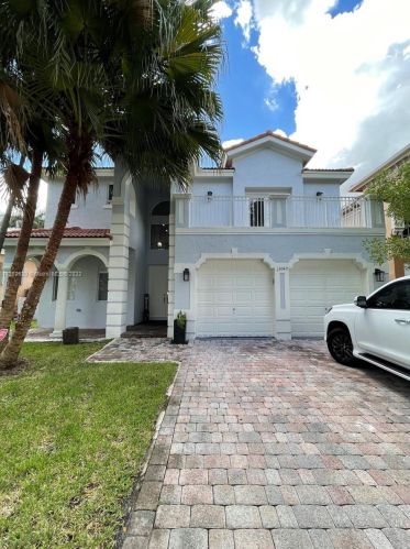 13040 52nd St, Hollywood FL  33027-5453 exterior