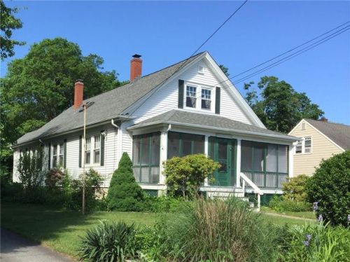 348 Greenville Ave, Providence, RI 02919-2620