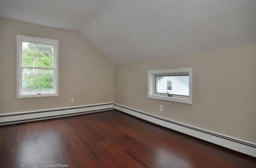 93 Old Main St, Lincoln RI  02838-1616 exterior