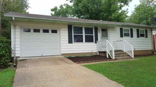 3385 Fir Tree Ln, Covington, KY 41018-1211