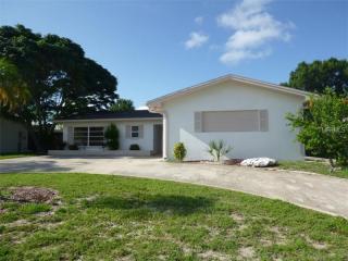 3624 High Bluff Dr, Largo, FL 33770-4600