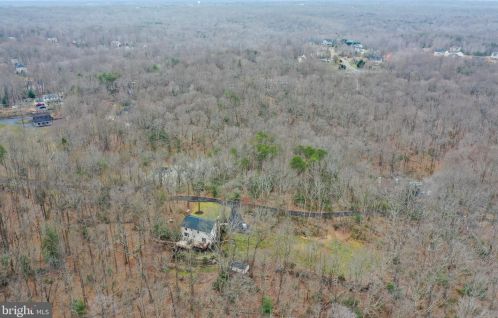 5550 Wide Oak Ct, Woodbridge VA  22192-6036 exterior