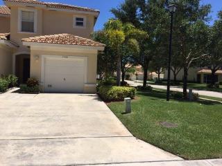 1508 Newcastle Ter, West Palm Beach, FL 33414-2209