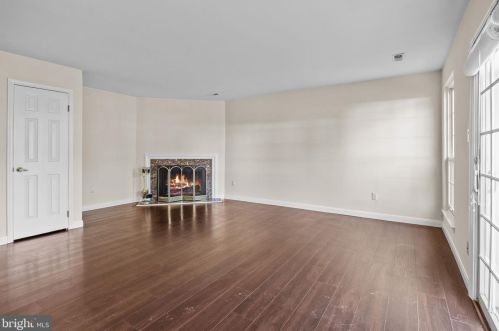 51 Portsmouth Ct, Southampton PA 18966-2620 exterior