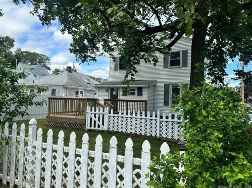 34 Wildwood Ave, Milford CT  06460-5847 exterior