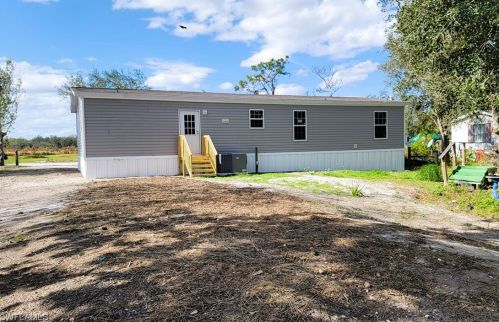 8816 Hampshire Ave, Arcadia FL 34269-3409 exterior