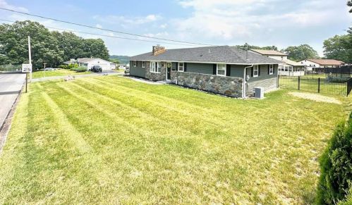 710 Walnut St, Bangor, PA 18013-2336