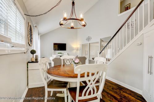 10 Calvin Ct, Old Bridge NJ  08857-2147 exterior