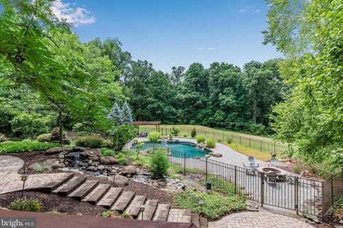 644 Southridge Dr, Navy Sup Dpt PA  17055-6025 exterior