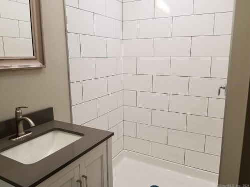 56 Wopowog Rd, East Hampton CT  06424-1673 exterior