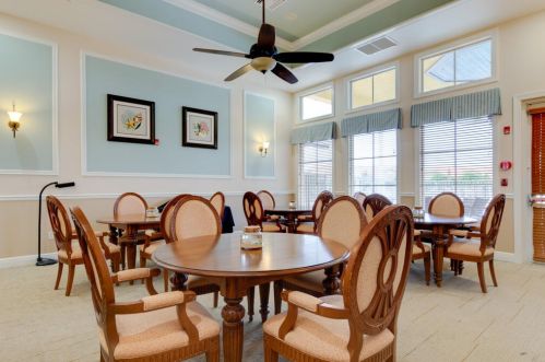 6380 Oxford Cir, Vero Beach FL 32966-7613 exterior