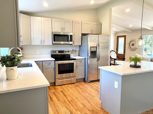 1041 Holland Ct, Denver CO 80232-5133 exterior