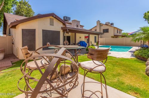 5444 Riviera Dr, Glendale AZ  85304-2422 exterior