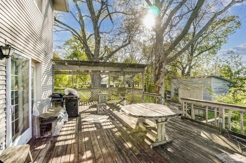 194 Center St, London OH  43140-1406 exterior