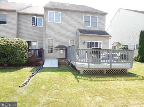 6641 Mine Dr, Macungie PA  18062-8713 exterior