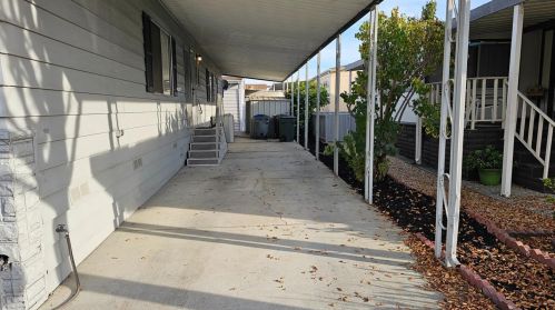 1050 Borregas Ave, Sunnyvale CA  94089-1632 exterior