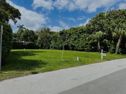 206 Caribbean Rd, Palm Beach, FL 33480-3010