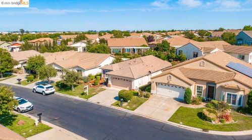 402 Laurel Pl, Rio Vista CA  94571-2181 exterior