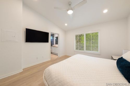 13529 Jadestone Way, San Diego CA  92130-2828 exterior