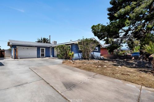 313 Lenore St, Ridgecrest, CA 93555-4129