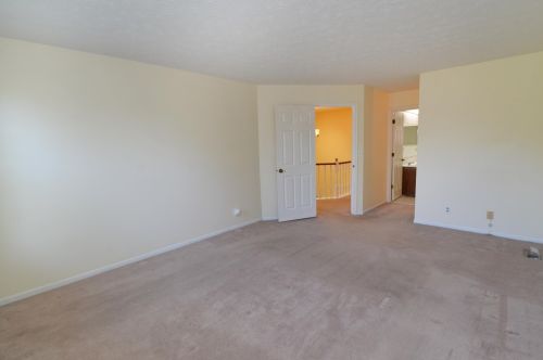 1566 Grn Edge Dr, Florence KY  41042-7099 exterior