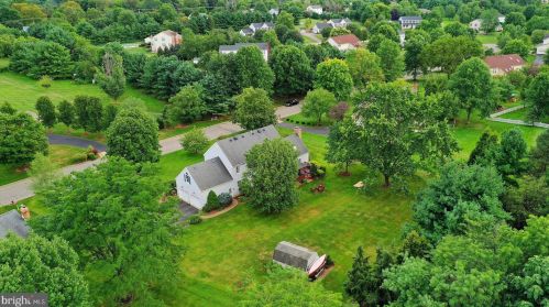 13 Woodside Ln, Flemington NJ  08822-3221 exterior