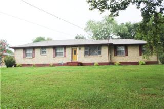 137 Chippendale Dr, Hendersonville, TN 37075-3254
