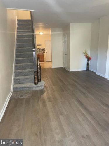 1227 Heald St, Wilmington, DE 19802-5240
